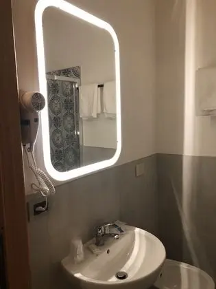 Tek Büyük Yataklı Oda, Özel Banyo