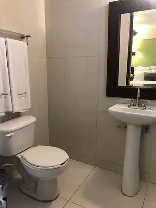 Tek Büyük Yataklı Oda, 2 Çift Kişilik Yatak