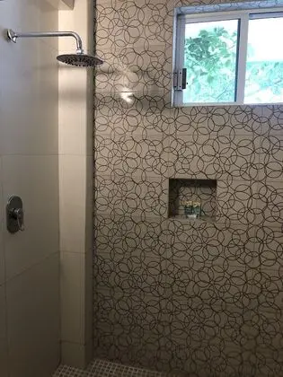 Tek Büyük Yataklı Oda, 2 Çift Kişilik Yatak