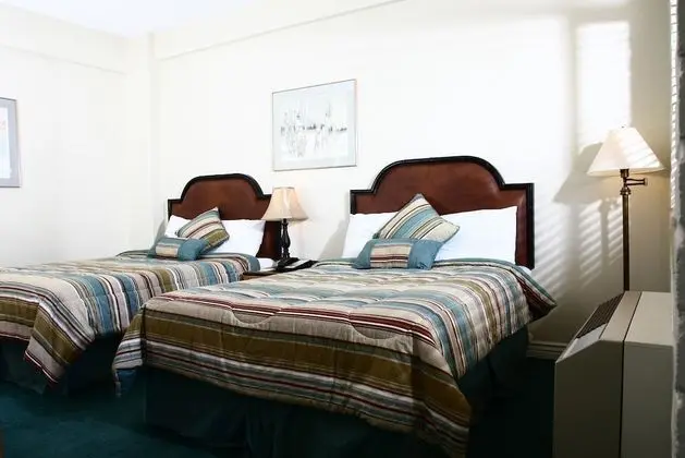 Standard Oda, 2 Büyük (Queen) Boy Yatak, Golf Manzaralı, Kule