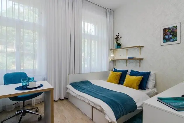 City Apart Daire, Teras