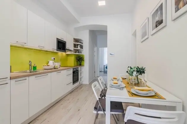 City Apart Daire, Teras