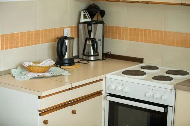 Apart Daire (Frane - 20 m from beach - A2(6+1) )