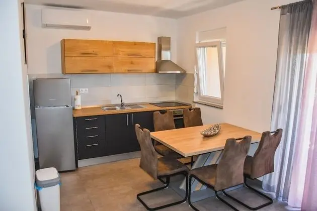 Apart Daire (FRANE - family apartment - A2 kat(4+1)