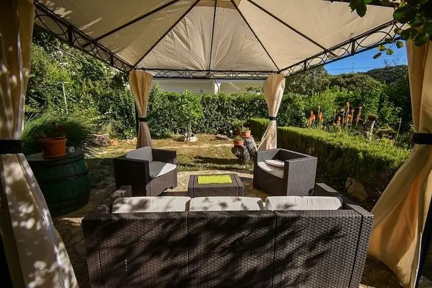 Apart Daire (Frane - with garden - A1(6))