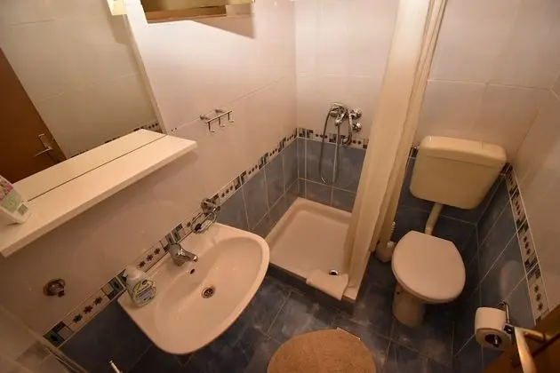 Apart Daire (Frane - with garden - A1(6))