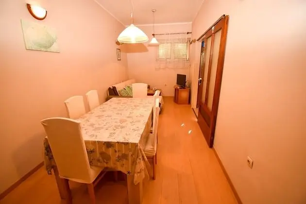 Apart Daire (Frane - with garden - A1(6))