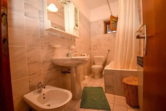 Apart Daire (Frane - with garden - A2(4))