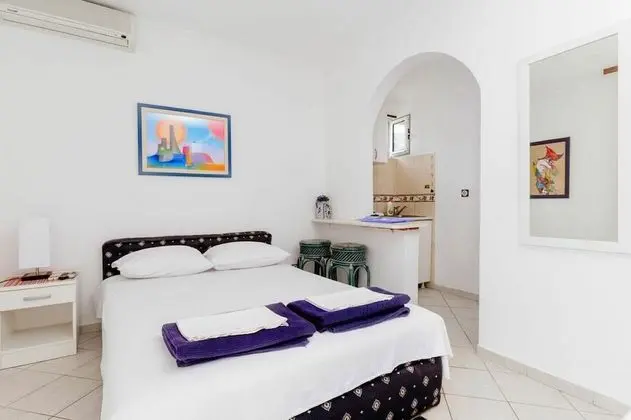 Classic Apart Daire, 2 Yatak Odası, Balkon, Bahçe Manzaralı