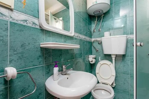 Classic Apart Daire, 2 Yatak Odası, Balkon, Bahçe Manzaralı