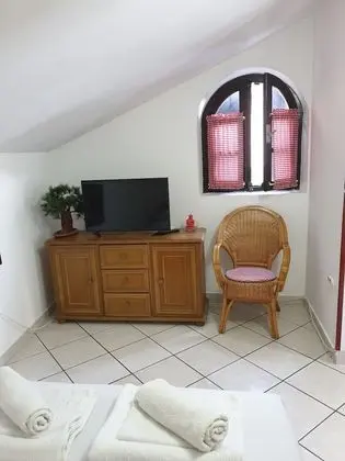 Comfort Apart Daire, 1 Büyük (Queen) Boy Yatak, Bahçe Manzaralı, Bahçeli