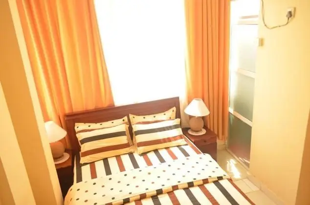 Tek Büyük Yataklı Oda, Ortak Banyo