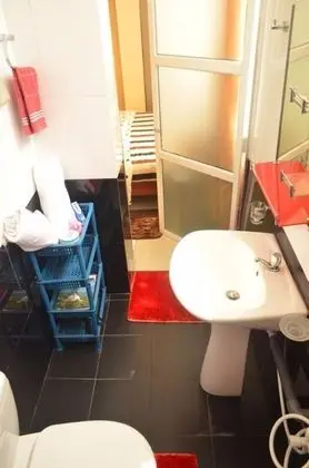 Tek Büyük Yataklı Oda, Ortak Banyo