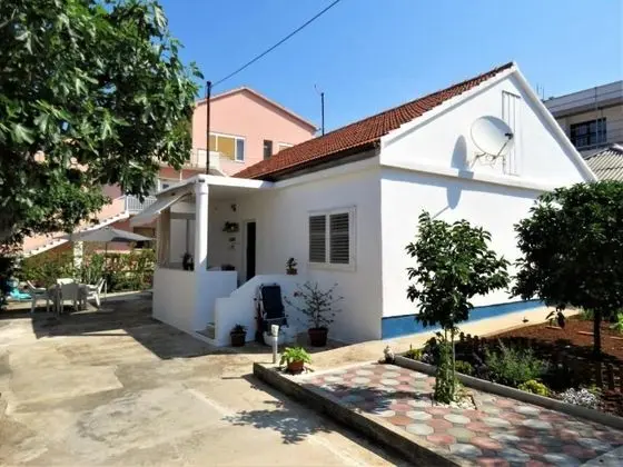Apart Daire (Franka - 70 m from sea - A1(6))