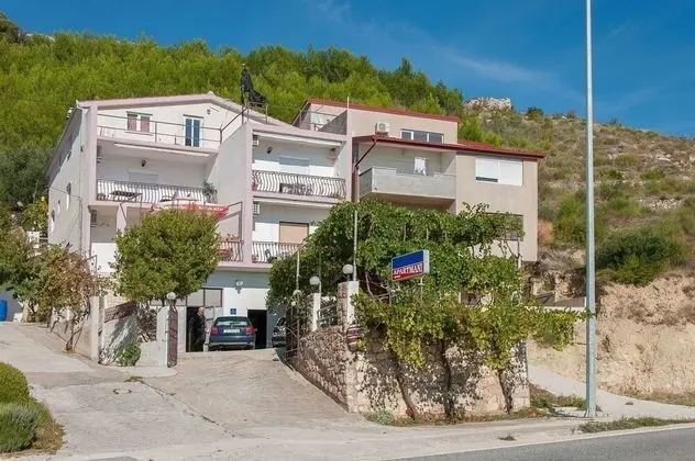 Apart Daire (Franka - beautiful sea view & parking)
