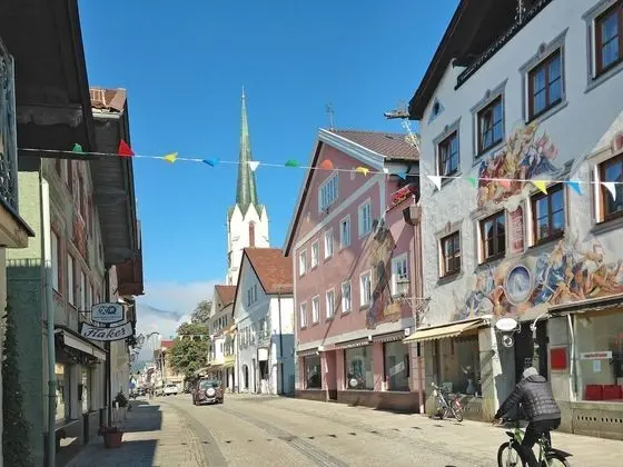 Ev