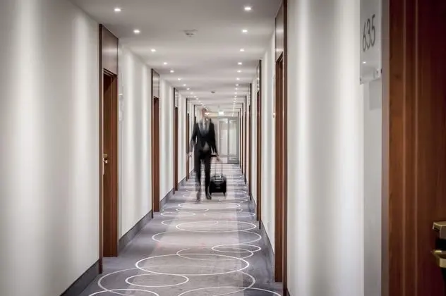 Suite 450