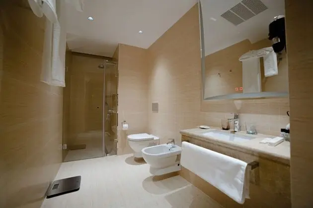 Luxury Oda