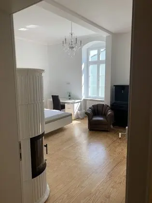 Büyük Yataklı Tek Kişilik Oda
