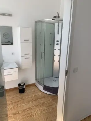 Büyük Yataklı Tek Kişilik Oda