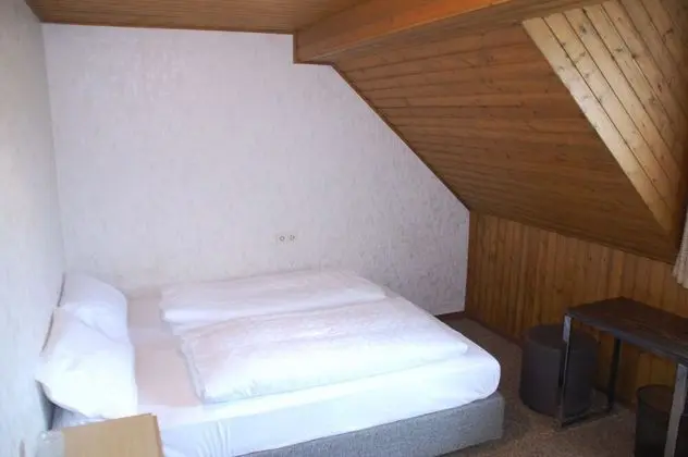 Tek Kişilik Oda, Ortak Banyo