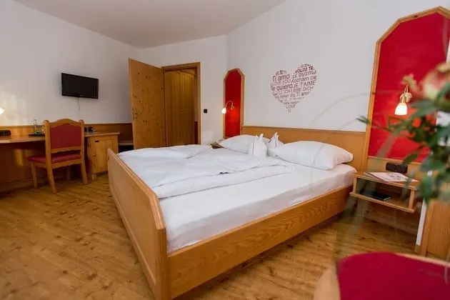 Standard Büyük Yataklı Tek Kişilik Oda