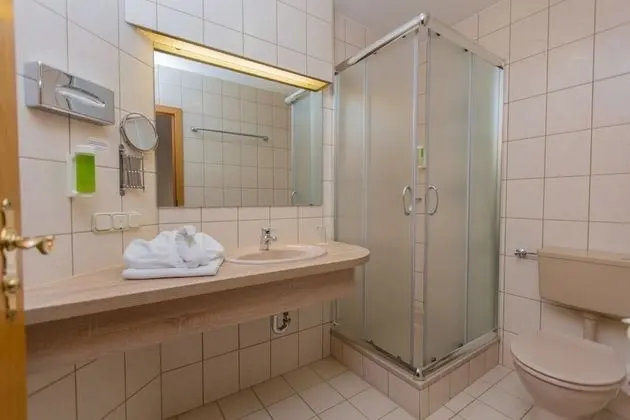 Standard Büyük Yataklı Tek Kişilik Oda