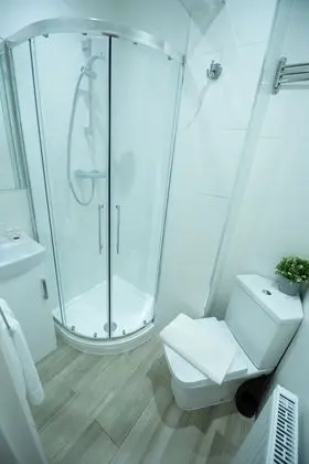 Luxury Ev, Banyolu/Duşlu (Up to 8 Guests)