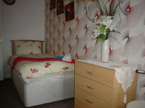 Family Oda, Ortak Banyo (Room 8 Small family room)