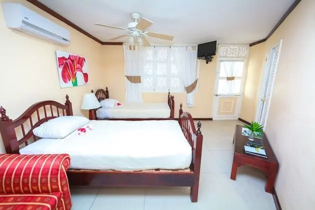 Junior Suite, 2 Bedrooms, Beach View (with Full- Time Nanny Service)