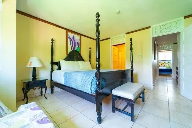 Junior Suite, Garden/Pool View with Full- Time Nanny Service
