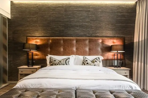 Luxury En-Suite King/Twin Mountain Views