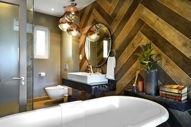 Luxury En-Suite King/Twin Mountain Views