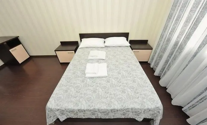 Basic Tek Büyük Yataklı Oda