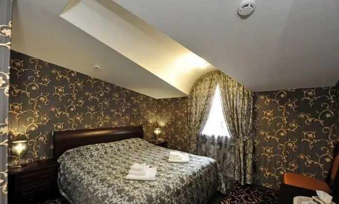 Comfort Tek Büyük Yataklı Oda