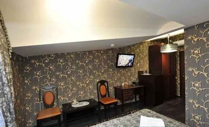 Comfort Tek Büyük Yataklı Oda