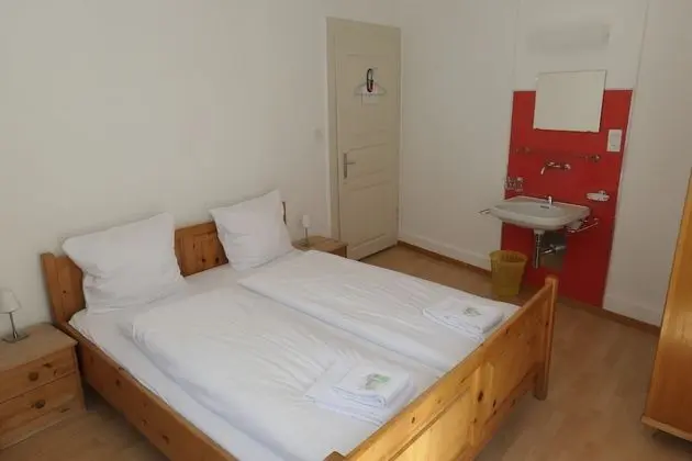 Basic Tek Büyük Yataklı Oda, Ortak Banyo