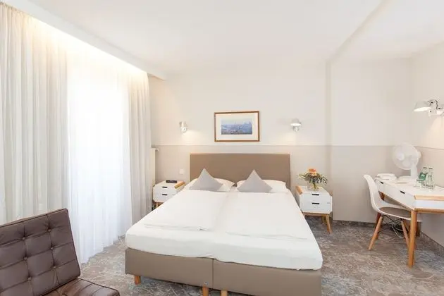 Comfort Tek Büyük Yataklı Oda