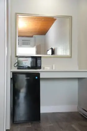 Deluxe Tek Büyük Yataklı Oda, 2 Çift Kişilik Yatak, Küçük Mutfak