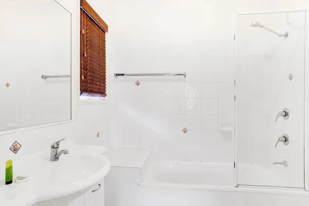 Villa, Havuz Kenarı