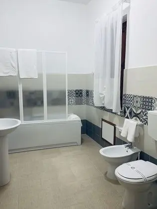 Basic Dört Kişilik Oda, 1 Büyük (Queen) Boy Yatak