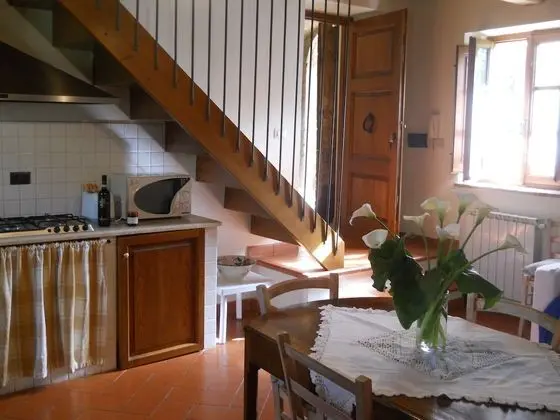 Panoramic Apart Daire, 2 Yatak Odası, Küçük Mutfak, Göl Manzaralı