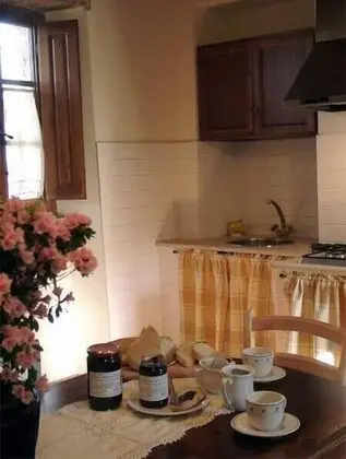 Panoramic Apart Daire, 2 Yatak Odası, Küçük Mutfak, Göl Manzaralı