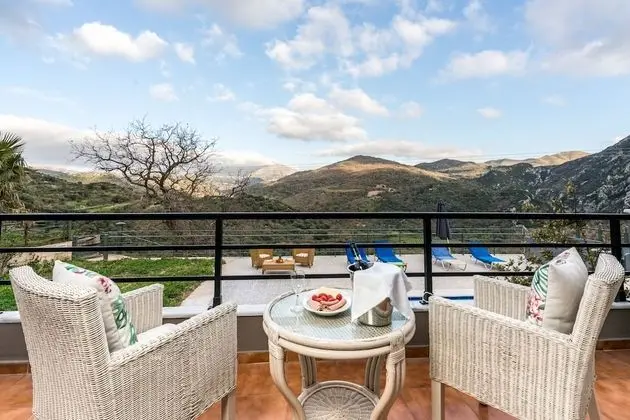 Apart Daire, 1 Yatak Odası, Balkon, Havuz Manzaralı