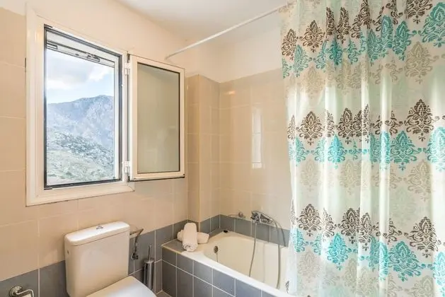 Apart Daire, 1 Yatak Odası, Balkon, Havuz Manzaralı