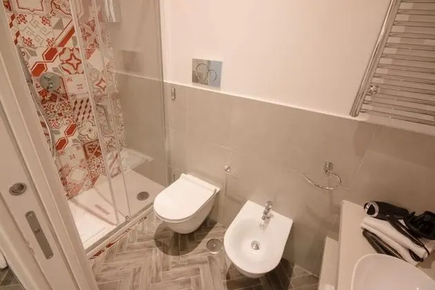 Superior Tek Büyük Yataklı Oda (Condotti)