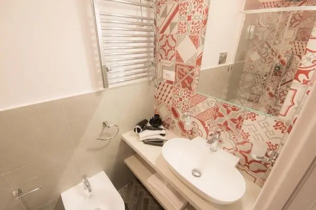 Superior Tek Büyük Yataklı Oda (Condotti)