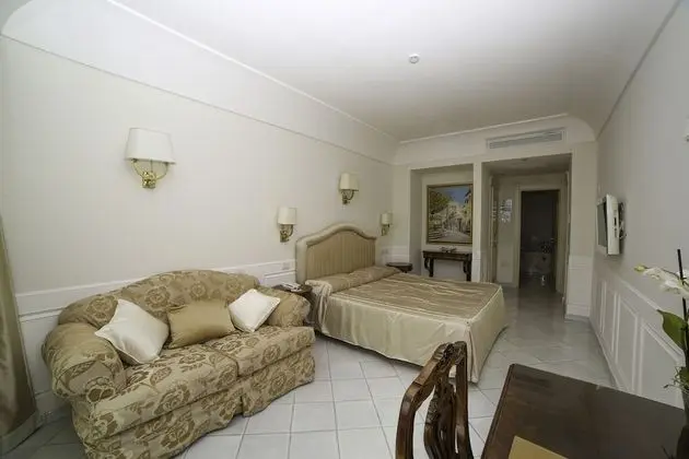 Deluxe Tek Büyük Yataklı Oda, Balkon, Deniz Manzaralı
