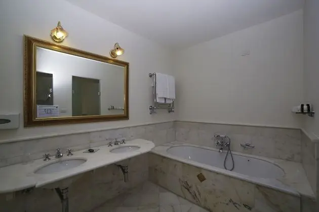 Deluxe Tek Büyük Yataklı Oda, Balkon, Deniz Manzaralı