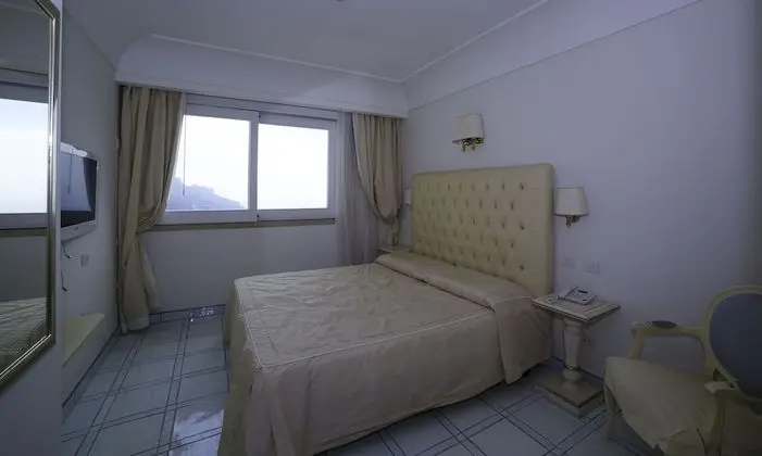 Economy Oda, 1 Büyük (Queen) Boy Yatak, Deniz Manzaralı